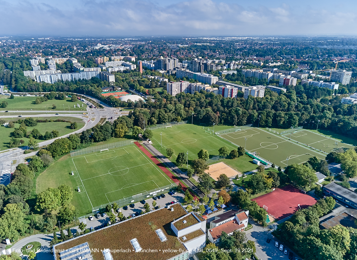 19.09.2021 - Rentenversicherung - SVN-Sportanlage, Sportanlage Perlach-Ost - Mittelschule Gerhard-Hauptmann-Ring in Neuperlach 